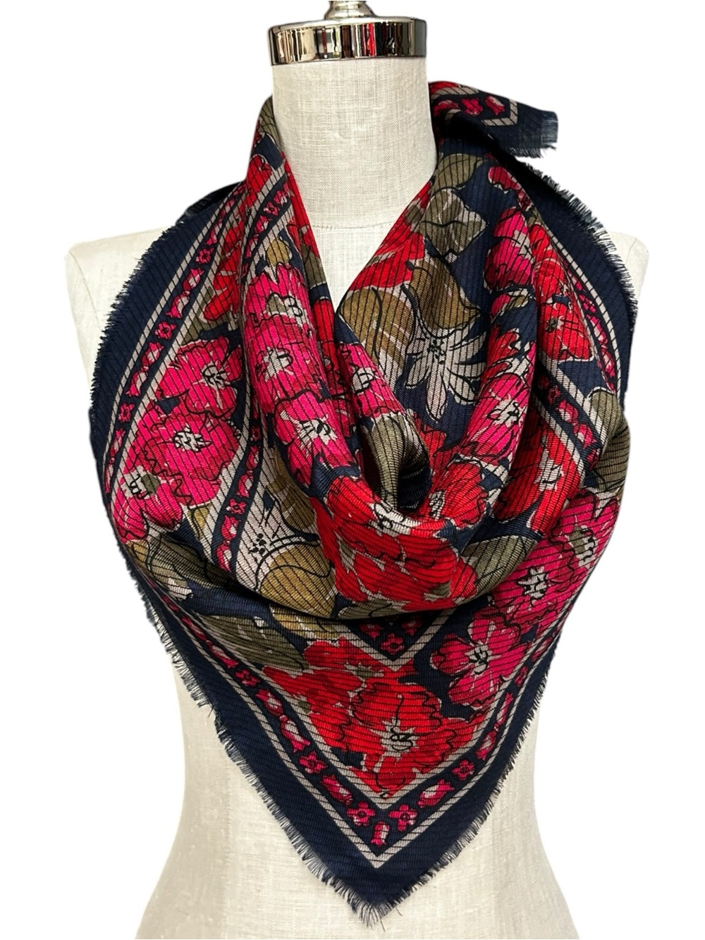 Vintage Charter Club 100% Wool Floral Square Scarf Fringe Navy Pink Red 30x30